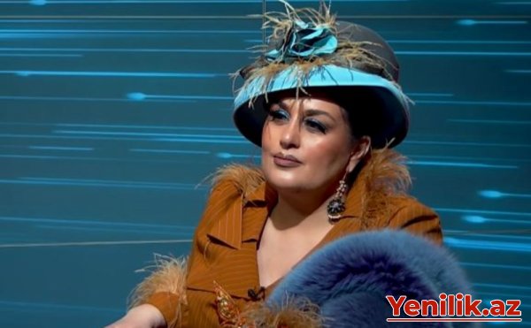 Elza Seyidcahan konsertdə yıxıldı - VİDEO