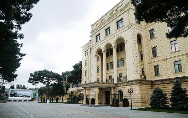 <strong>“Yeni müharibəyə görə məsuliyyəti Ermənistan rəhbərliyi və Makron diktaturası daşıyacaq” - MN</strong>
<div id="gtx-trans">
<div class="gtx-trans-icon"> </div>
</div>