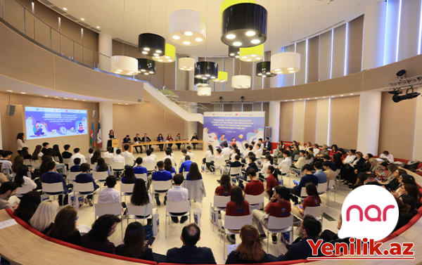 “Nar”ın dəstəyi ilə uşaq hüquqlarına həsr olunmuş debat forum keçirildi
