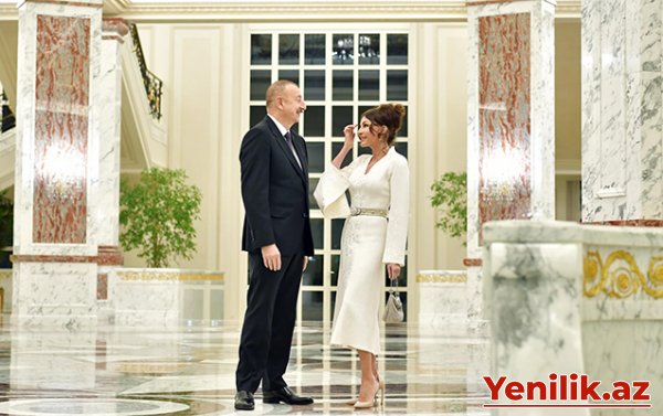 Pekində Prezidentlə xanımının şərəfinə rəsmi ziyafət verildi