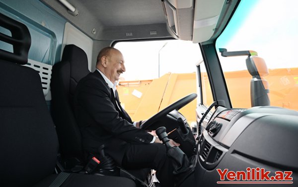 İlham Əliyev xüsusi təyinatlı avtomobilin sükanı arxasında – Foto