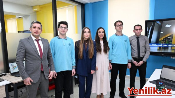 Leyla Əliyeva və Alena Əliyeva Gəncədə STEAM mərkəzində və 37 nömrəli tam orta məktəbdə olublar