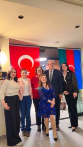 İzmirdə 8 Mart münasibətilə Azərbaycan–Türkiyə qadın həmrəyliyi tədbiri keçirilib