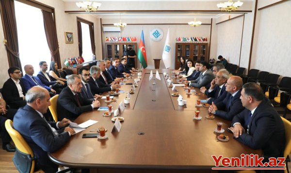 Vəkillər Kollegiyasının nümayəndə heyəti Naxçıvan Dövlət Universitetində olub - FOTO