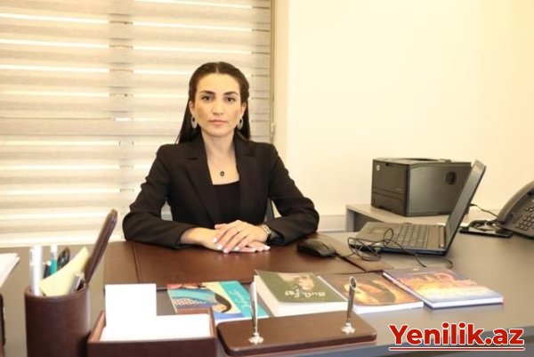 Cəlalə Nəzəroğlu: “Deputatlar ən adi sadə mətni belə bədahətən danışa bilmirlər, kağızdan oxuyurlar, üstəlik yaxşı oxumurlar”