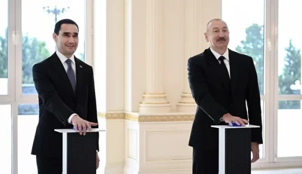 Azərbaycan Türkmənistana tanker hədiyyə etdi - Foto
