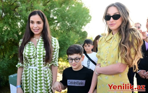 Leyla və Alena Əliyevalar festivalda - Fotolar