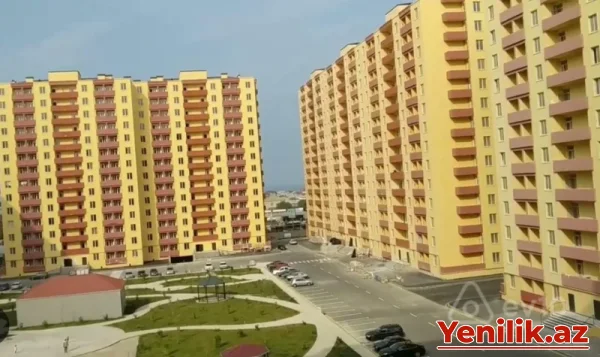 Saray sakinləri narazıdır: Tikinti tozu və tullantılar yaşayış kompleksini bürüyüb