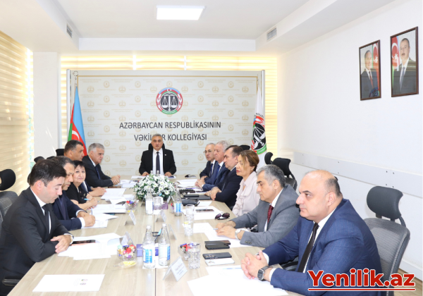 İki vəkilə töhmət verildi, biri cərimələndi