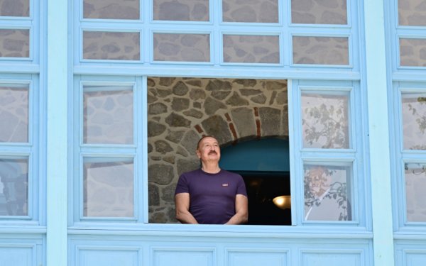 Prezident “Sadıqcanın evi”ndə - Fotolar