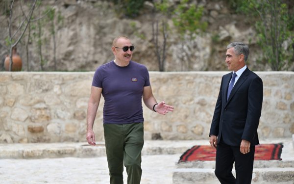 Prezident “Yasəmən” hotelin yeni korpuslarını gəzdi - Fotolar
