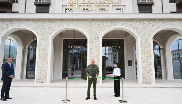 İlham Əliyev “Xankəndi” hotelinin açılışında - FOTOLAR